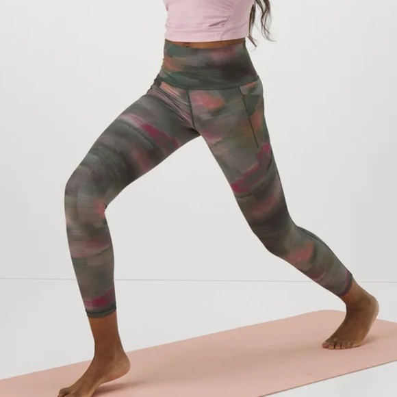 Athleta Salutation Stash Tight - Picture 3 of 7